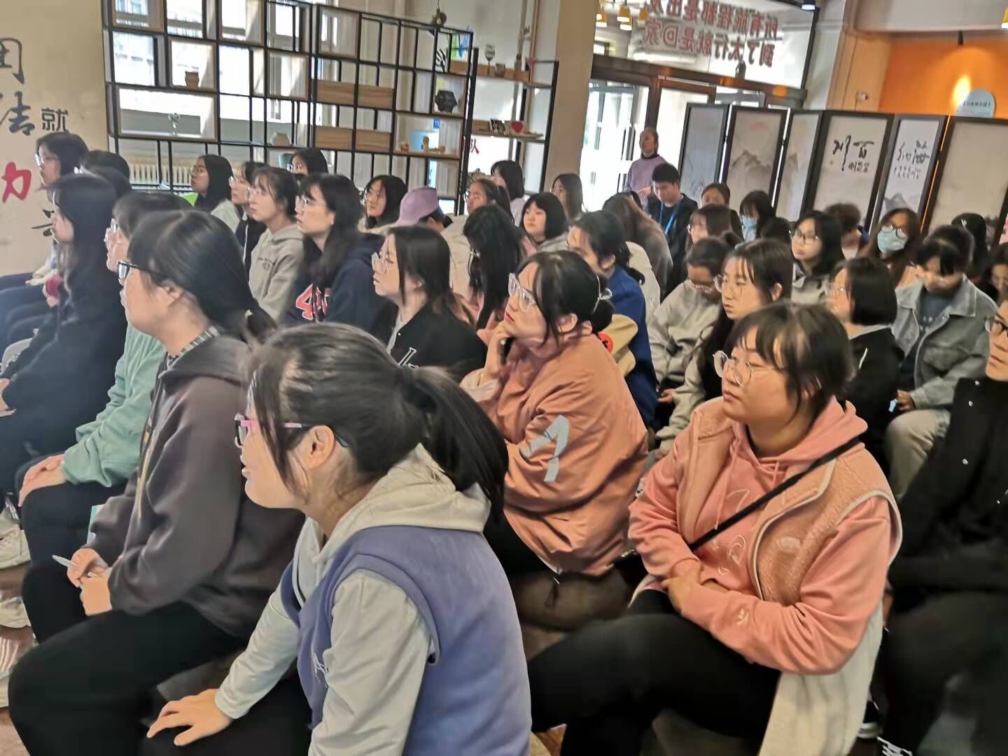 和信仰对话 与青春同行——第136期“学长计划”谱写时代新篇章,焕发新时代风采