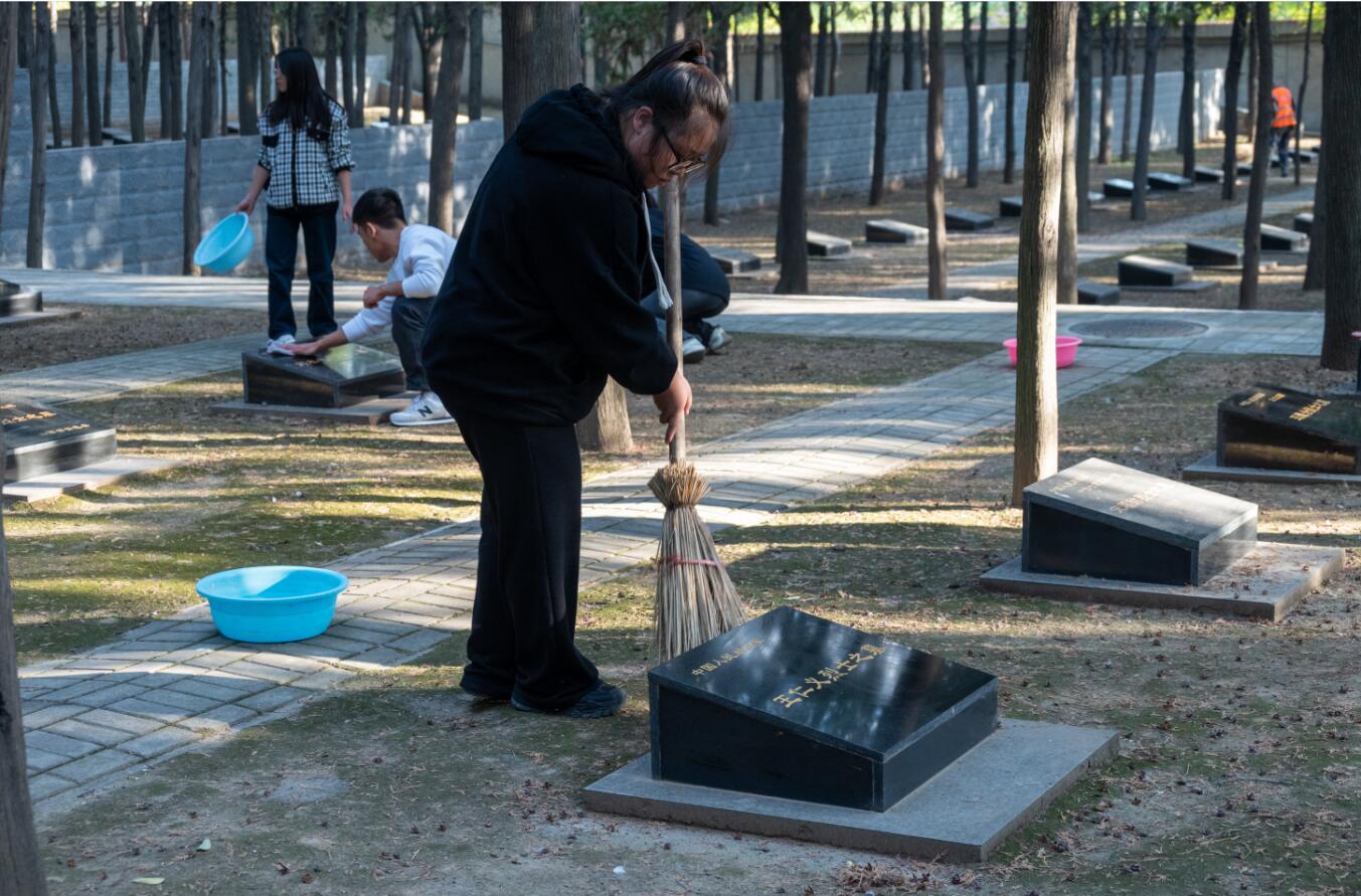 思政部赴校外实践教学基地开展实践教学