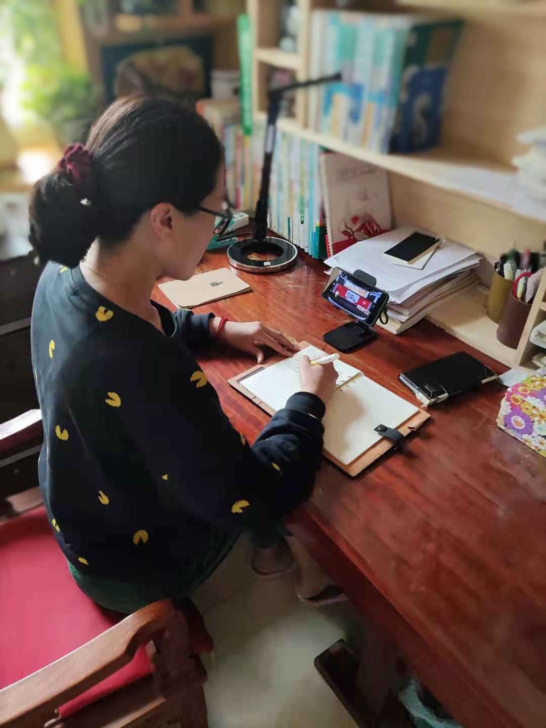 “同上改革开放史思政大课”思政教师感悟
